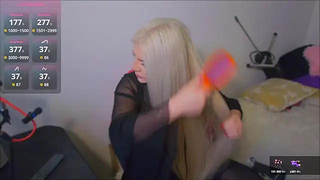 Snapshot of ParadiseRose chatting on 10/10/25, 03:05 ParadiseRose online show from 10/10/25, 03:05