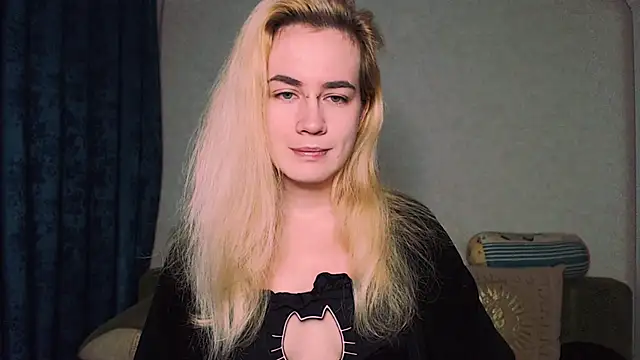 xxxcharismaaa online show from 12/04/24, 05:00