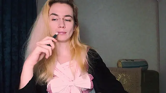 xxxcharismaaa online show from 12/05/24, 04:42