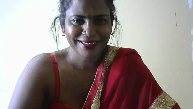 Snapshot of sunshinelady_ chatting on 07/03/26, 12:11 sunshinelady online show from 07/03/26, 12:11