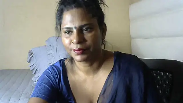 Snapshot of sunshinelady_ chatting on 07/08/26, 10:53 sunshinelady online show from 07/08/26, 10:53