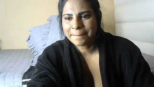 Snapshot of sunshinelady_ chatting on 07/14/26, 08:30 sunshinelady online show from 07/14/26, 08:30