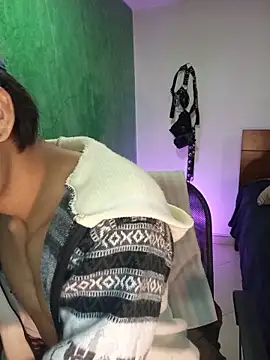 Snapshot of pinedasex777 chatting on 11/20/25, 08:47 pinedasex777 online show from 11/20/25, 08:47