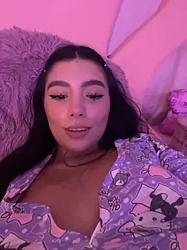 shantall vidales  online show from 10/09/25, 08:56