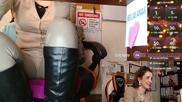 Snapshot of LanaSix chatting on 12/20/24, 07:39 LanaSix online show from 12/20/24, 07:39