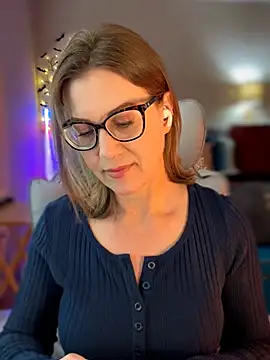 MaiseKnox online show from 05/06/26, 06:13
