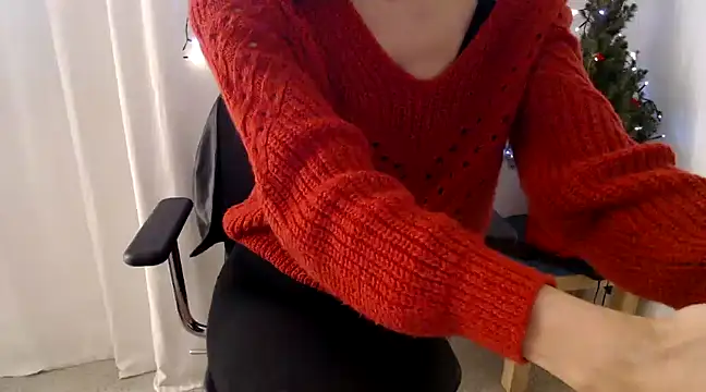 Snapshot of LadyJoanX chatting on 01/05/25, 01:47 LadyJoanX online show from 01/05/25, 01:47