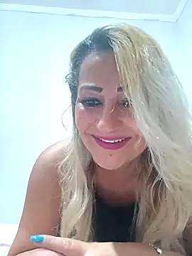 Snapshot of vivifernades chatting on 11/13/25, 11:09 vivifernades online show from 11/13/25, 11:09