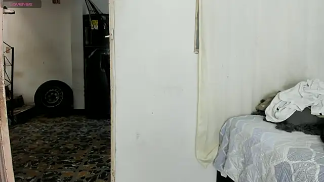 BlowMommy  online show from 01/07/25, 03:23