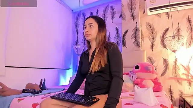 Snapshot of Vivi_prinncess chatting on 10/29/25, 10:55 Vivi prinncess online show from 10/29/25, 10:55