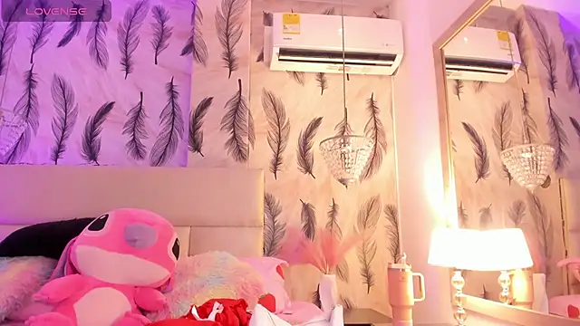 Snapshot of Vivi_prinncess chatting on 11/02/25, 10:45 Vivi prinncess online show from 11/02/25, 10:45