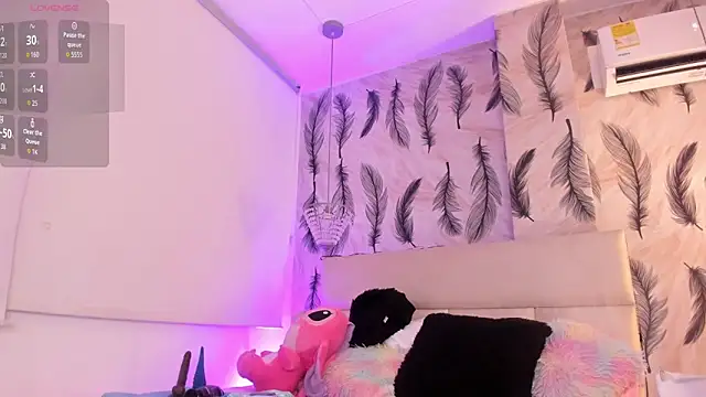 Snapshot of Vivi_prinncess chatting on 11/06/25, 10:32 Vivi prinncess online show from 11/06/25, 10:32