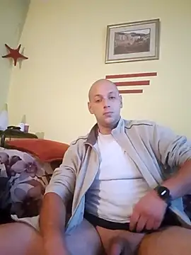 Snapshot of Flakka95 chatting on 10/13/25, 02:00 Flakka95 online show from 10/13/25, 02:00