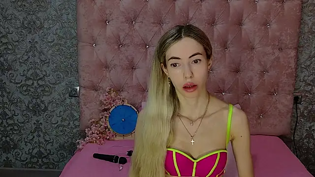 Akilla Queen online show from 07/07/26, 01:52