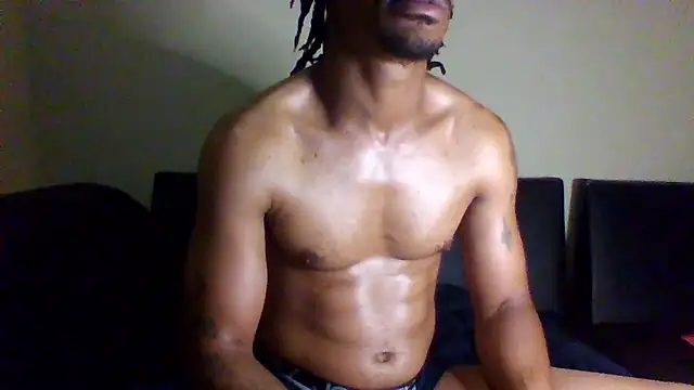 Snapshot of SoulLov333 chatting on 12/16/24, 01:10 SoulLov333 online show from 12/16/24, 01:10