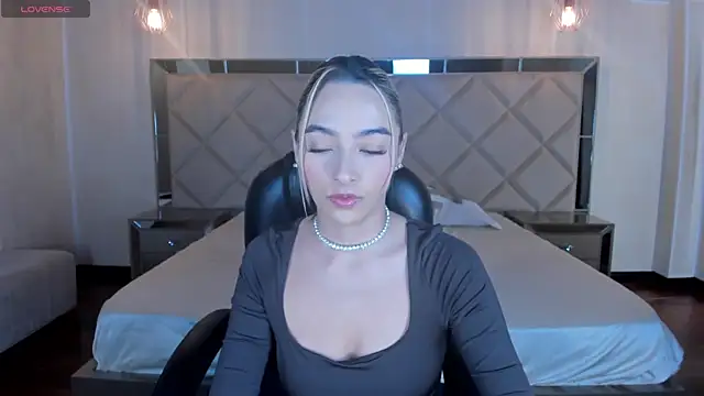 MelissaMoore  online show from 07/05/26, 10:11