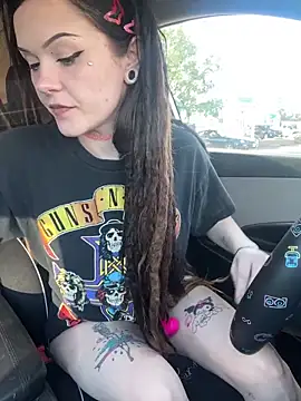 BlaizeyBBy online show from 10/10/25, 11:37