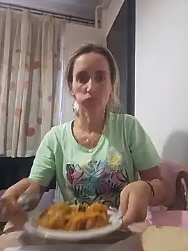 Snapshot of IsabelleEthan chatting on 01/23/25, 11:04 IsabelleEthan online show from 01/23/25, 11:04