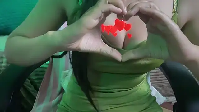 Queen Angelena online show from 12/16/25, 05:18