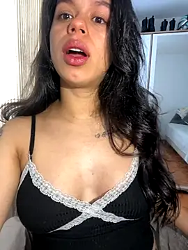 Snapshot of xlovelygirlx chatting on 09/13/25, 06:18 xlovelygirlx online show from 09/13/25, 06:18