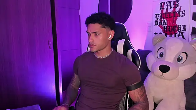 Alessandro Vanni online show from 07/24/26, 03:15