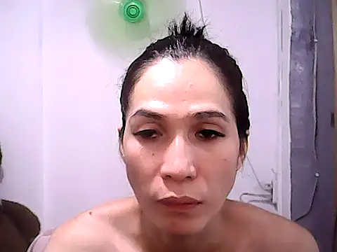 Snapshot of BigDickTrans chatting on 11/13/25, 10:58 BigDickTrans online show from 11/13/25, 10:58