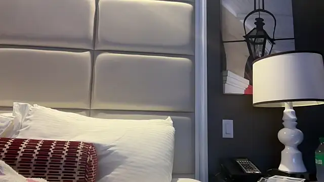 Blueskiiis3 online show from 09/27/25, 06:40