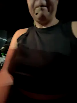 Blueskiiis3 online show from 10/18/25, 07:09