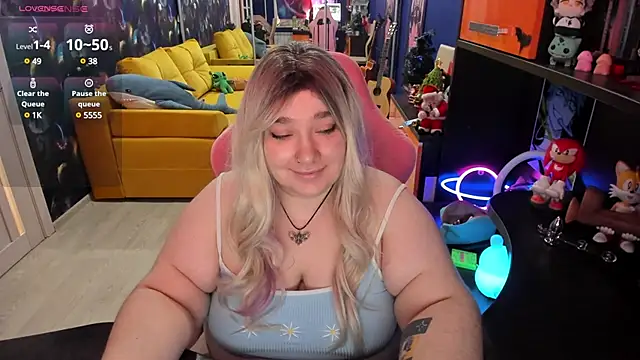 Softie Sofy online show from 12/22/24, 06:17