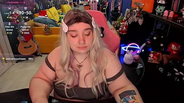Softie Sofy online show from 12/24/24, 05:27