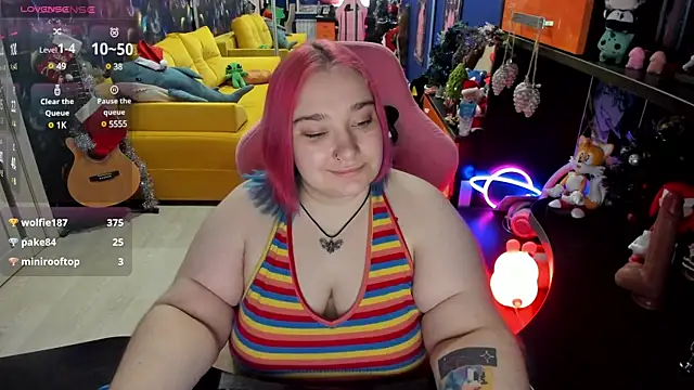Softie Sofy online show from 12/29/24, 05:10