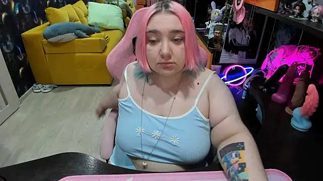 Softie Sofy online show from 05/06/26, 01:47