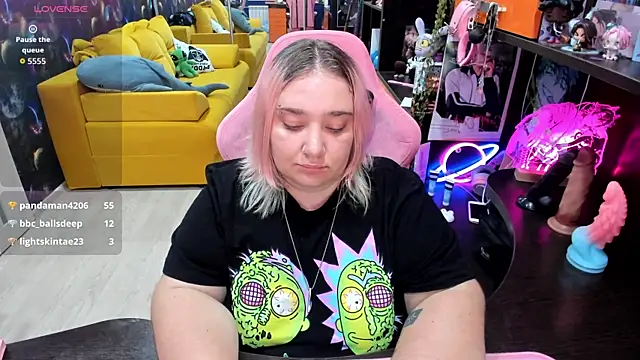 Softie Sofy online show from 07/28/26, 11:17