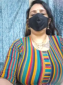 cute-tanvi online show from 01/13/25, 12:02