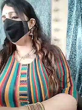 cute-tanvi online show from 02/03/25, 10:36