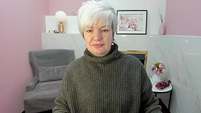 Snapshot of CarmenSoft chatting on 12/15/24, 08:47 CarmenSoft online show from 12/15/24, 08:47