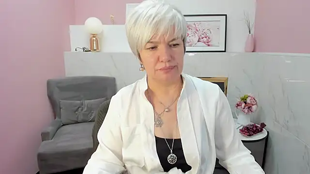 Snapshot of CarmenSoft chatting on 12/16/24, 02:57 CarmenSoft online show from 12/16/24, 02:57