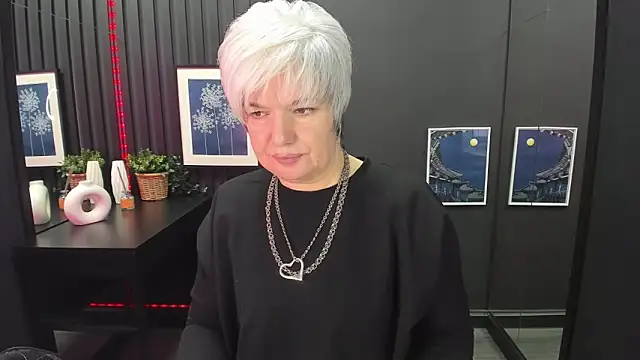 Snapshot of CarmenSoft chatting on 01/03/25, 08:43 CarmenSoft online show from 01/03/25, 08:43