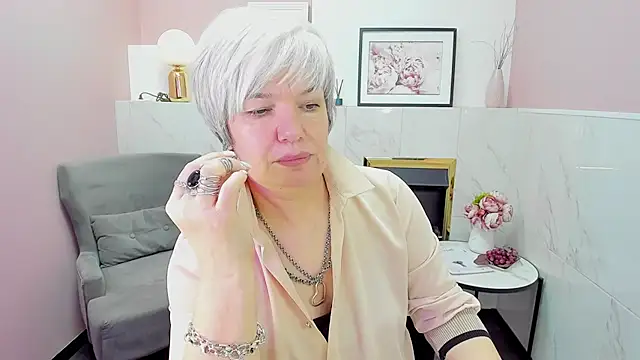 CarmenSoft online show from 01/08/25, 02:46