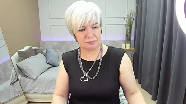 Snapshot of CarmenSoft chatting on 01/10/25, 11:39 CarmenSoft online show from 01/10/25, 11:39