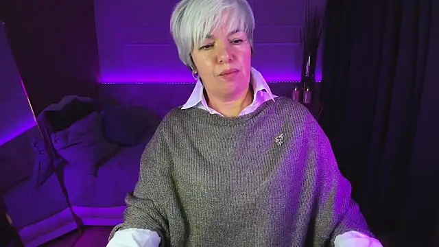 Snapshot of CarmenSoft chatting on 01/11/25, 11:35 CarmenSoft online show from 01/11/25, 11:35