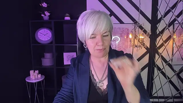 Snapshot of CarmenSoft chatting on 01/19/25, 12:28 CarmenSoft online show from 01/19/25, 12:28