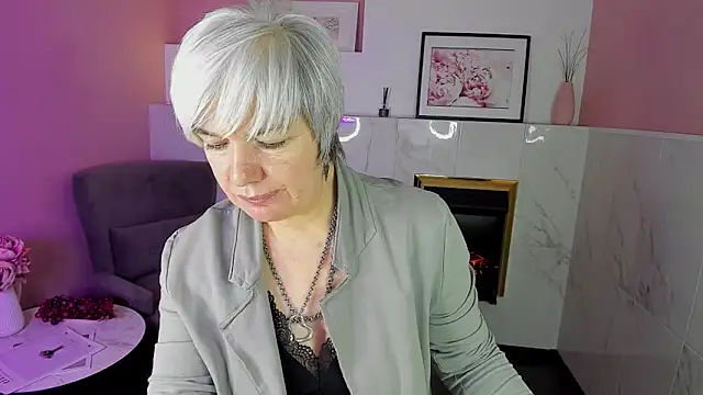 Snapshot of CarmenSoft chatting on 01/20/25, 12:04 CarmenSoft online show from 01/20/25, 12:04