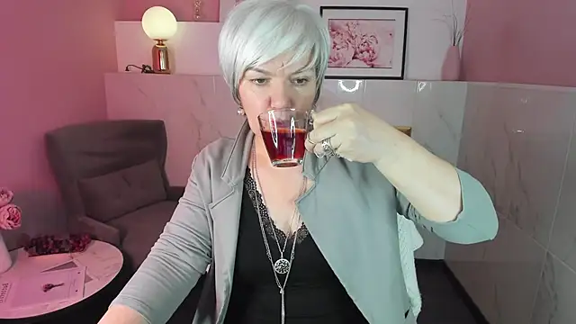 Snapshot of CarmenSoft chatting on 01/27/25, 03:04 CarmenSoft online show from 01/27/25, 03:04