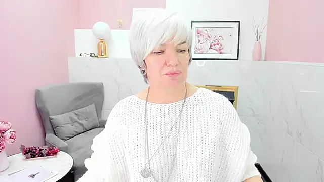 Snapshot of CarmenSoft chatting on 01/29/25, 12:12 CarmenSoft online show from 01/29/25, 12:12