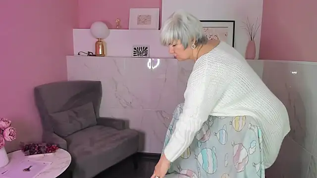 Snapshot of CarmenSoft chatting on 01/29/25, 03:22 CarmenSoft online show from 01/29/25, 03:22