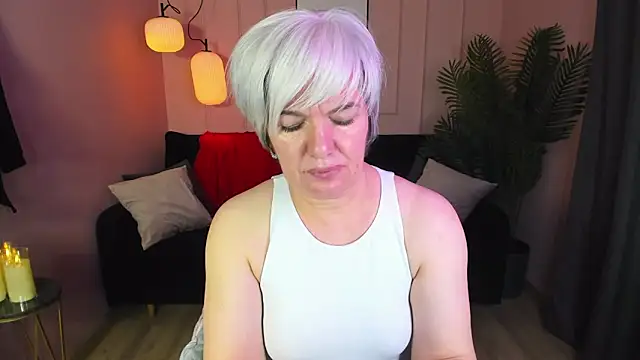 Snapshot of CarmenSoft chatting on 02/10/25, 02:30 CarmenSoft online show from 02/10/25, 02:30