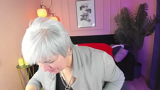 Snapshot of CarmenSoft chatting on 02/14/25, 11:53 CarmenSoft online show from 02/14/25, 11:53