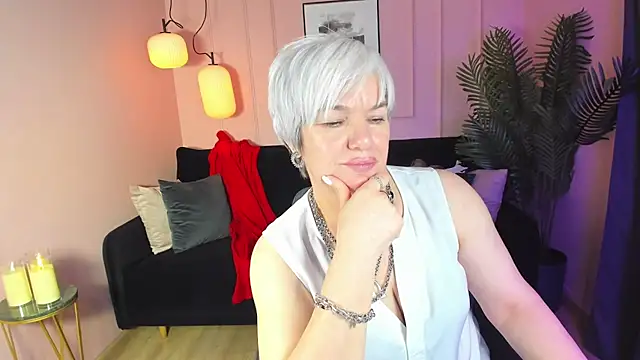 Snapshot of CarmenSoft chatting on 02/15/25, 02:58 CarmenSoft online show from 02/15/25, 02:58