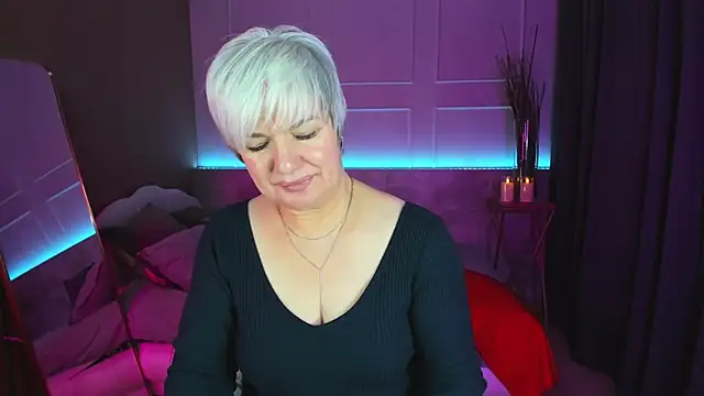 Snapshot of CarmenSoft chatting on 02/17/25, 11:53 CarmenSoft online show from 02/17/25, 11:53